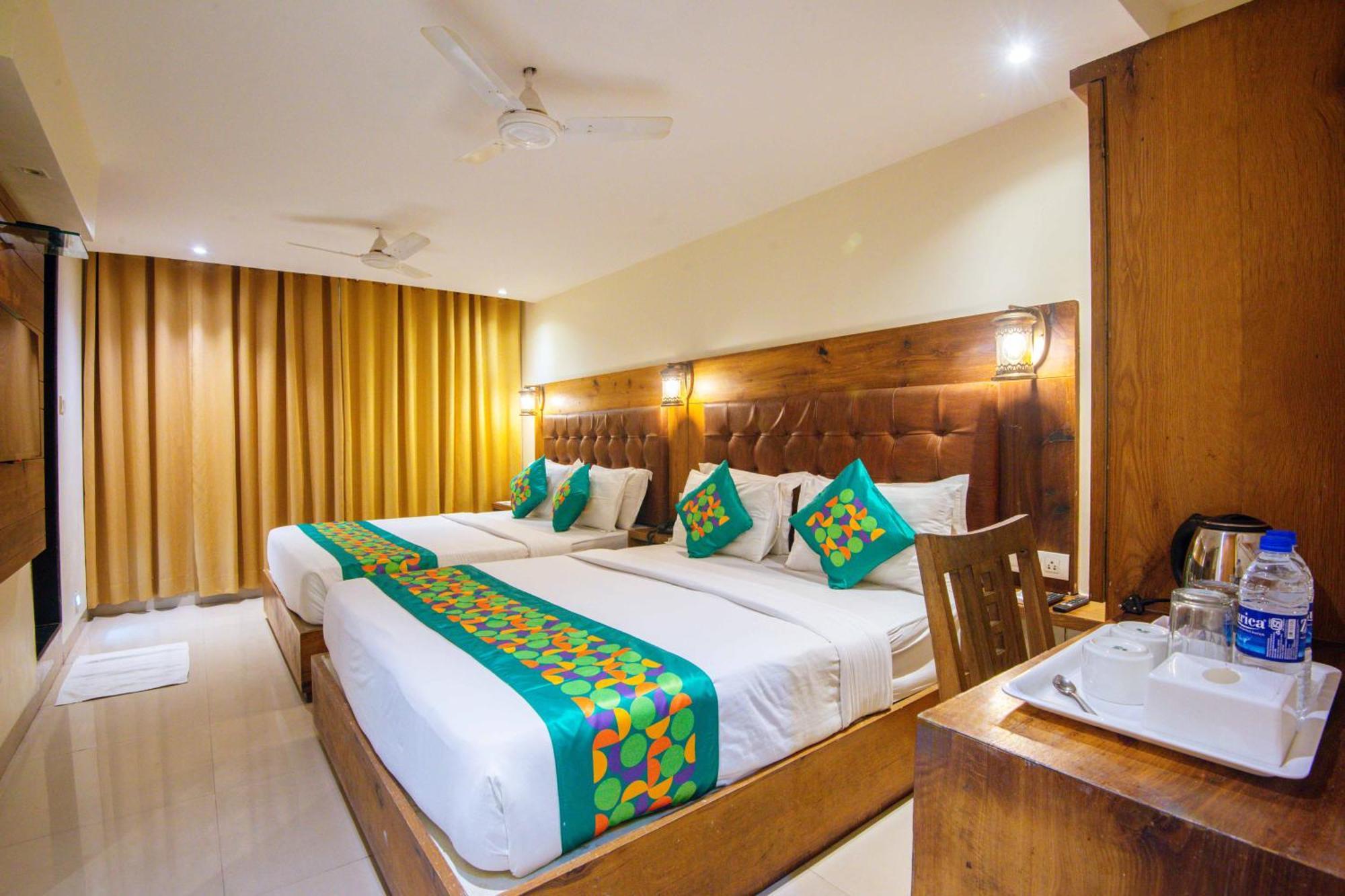 Treebo Anam International Hotell Mumbai Exteriör bild