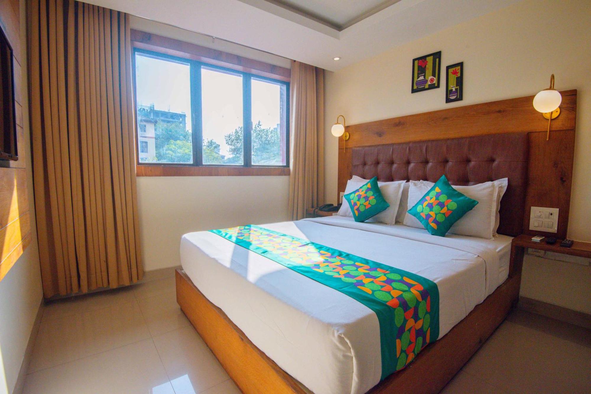 Treebo Anam International Hotell Mumbai Exteriör bild